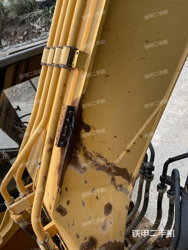 大臂背部俯视（工作和回转装置）