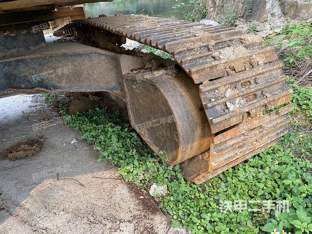 右侧行走马达盖板（行走机构）