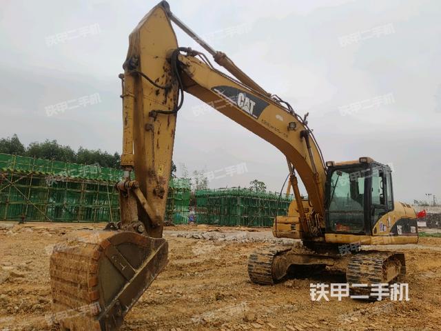 卡特彼勒320D液压挖掘机