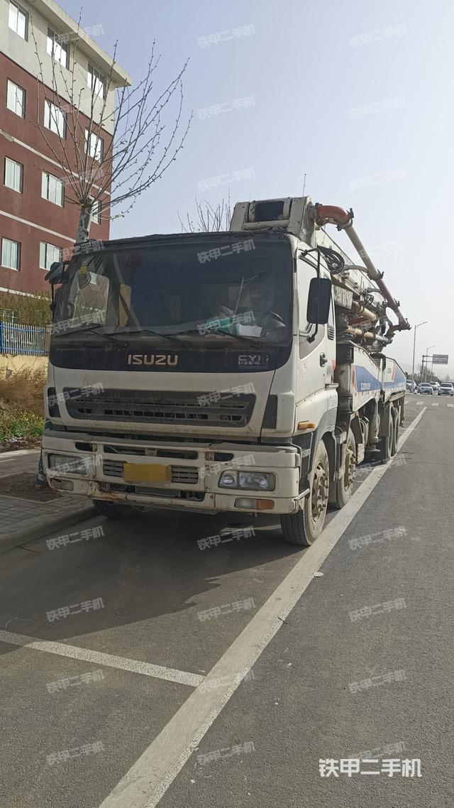 中联重科ZLJ5382THB泵车