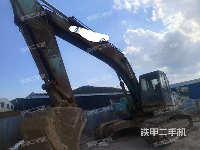 神钢SK260LC-8挖掘机