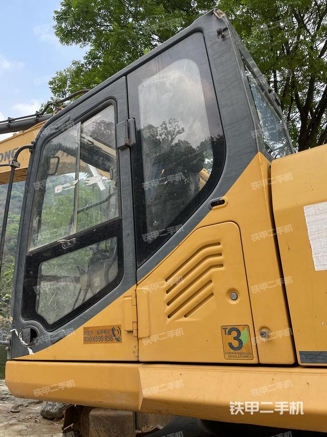 驾驶室左后45度（驾驶室部分）