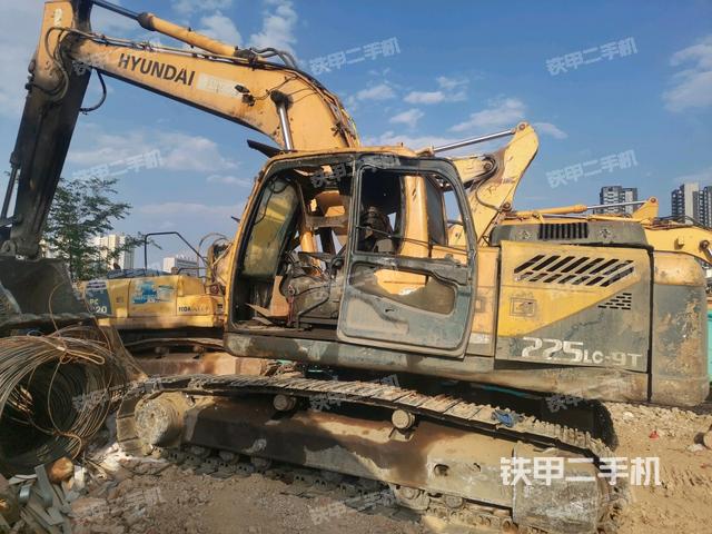 现代R225LC- 9挖掘机