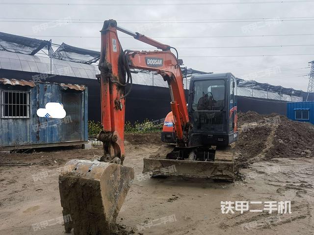 斗山DH60-7挖掘机
