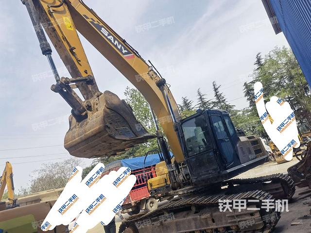 三一重工SY245H挖掘机