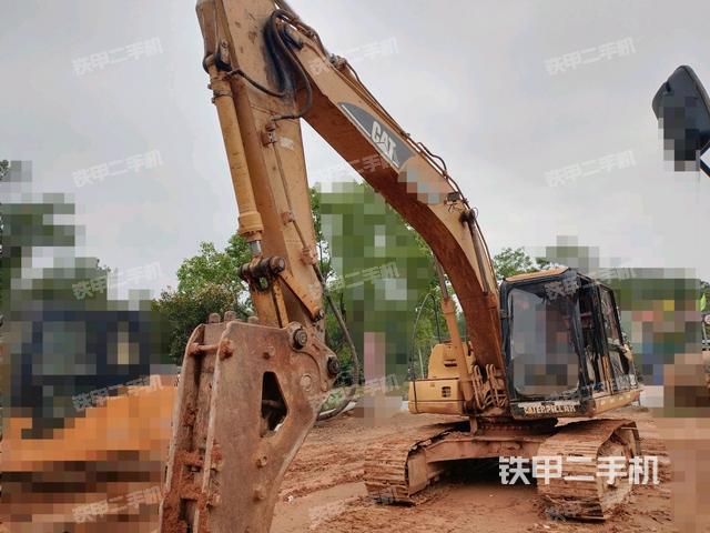 卡特彼勒320C挖掘机