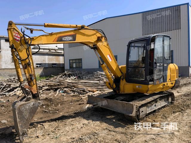 雷沃重工FR60挖掘机