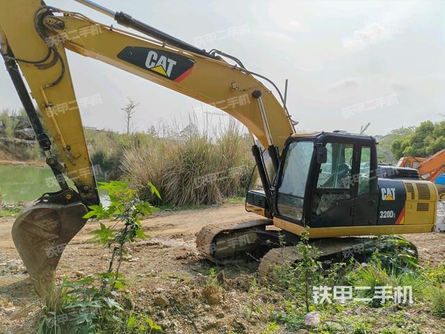 卡特彼勒320D2液压挖掘机