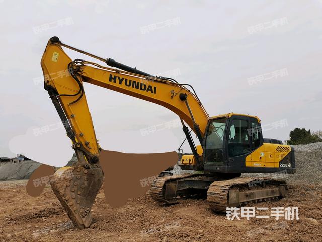 现代R225LVS挖掘机