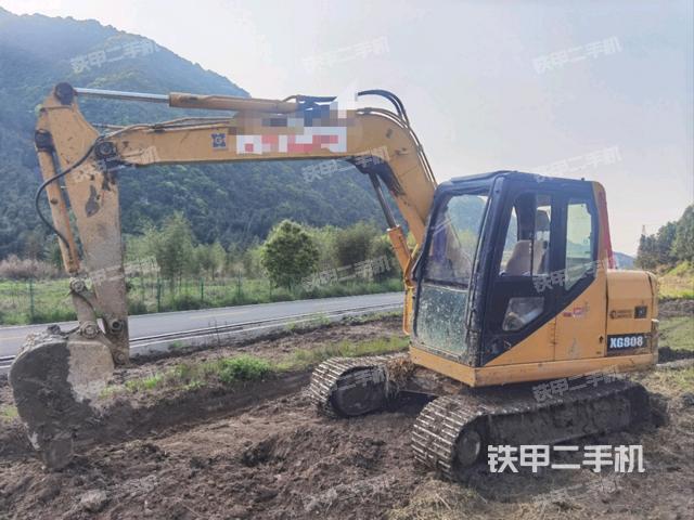 厦工XG808挖掘机