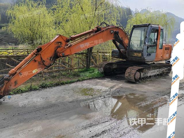 日立ZX130H挖掘机