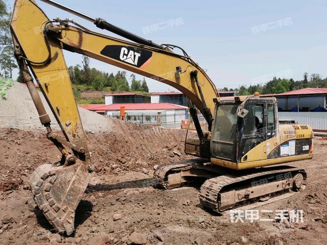 卡特彼勒320D液压挖掘机