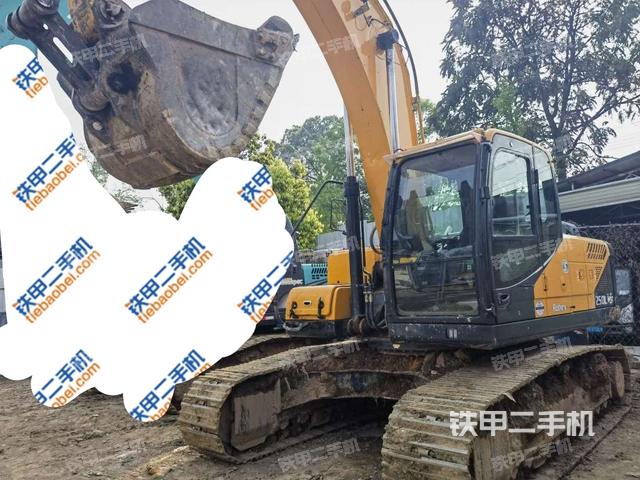 现代R225LVS挖掘机