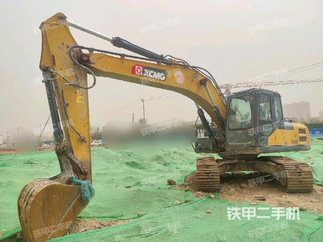 徐工XE200DA挖掘机