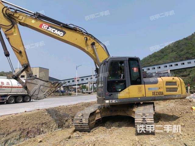 徐工XE200DA挖掘機(jī)