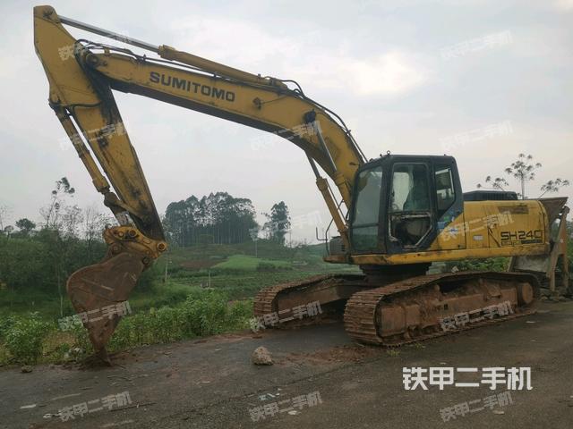 住友SH240-5挖掘机