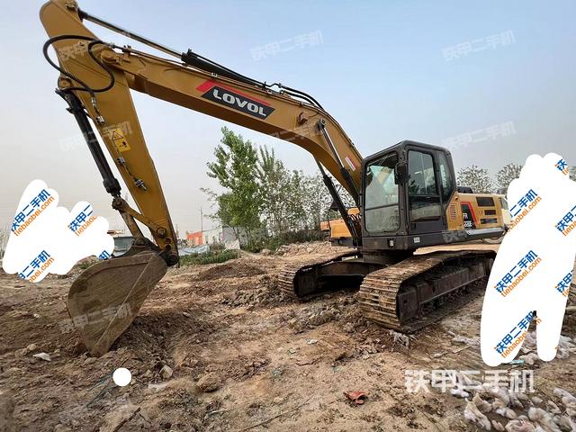 雷沃重工FR220E挖掘机