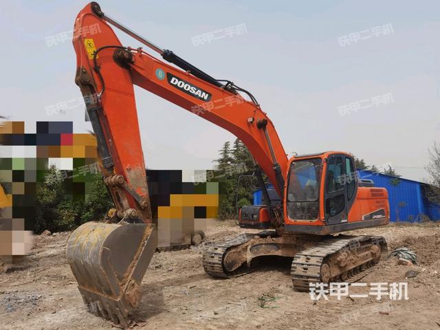 斗山DX220LC-9C挖掘机