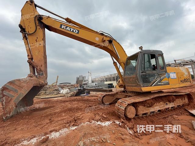 加藤HD820-R5挖掘机
