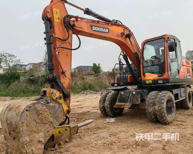 斗山DX150WE-9C挖掘机
