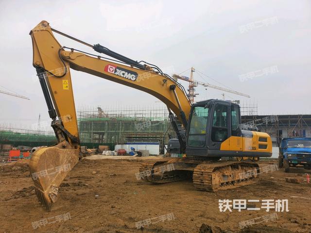 徐工XE200DA挖掘机