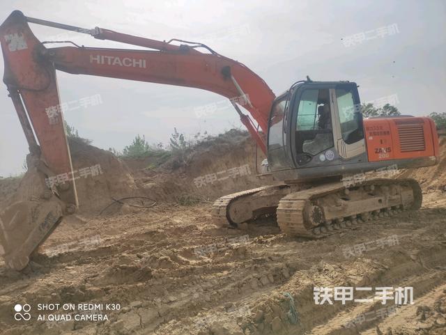 日立ZX200-3挖掘机