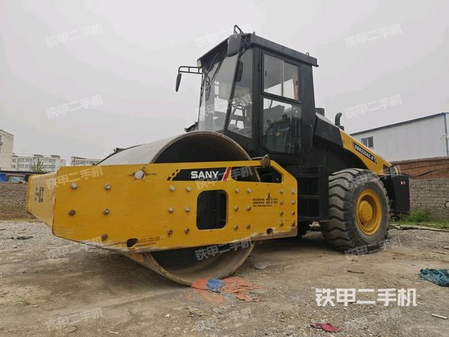 三一重工SSR220AC-8全液压压路机