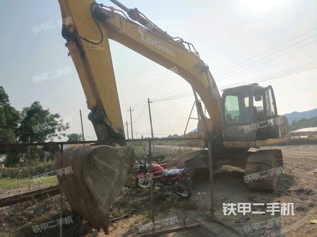 柳工CLG922D挖掘机