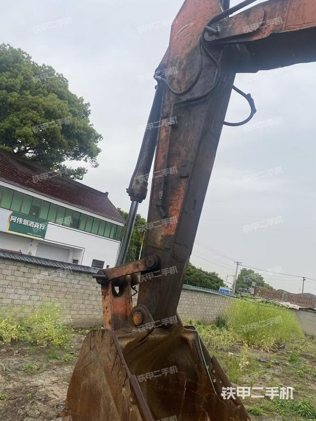 小臂整体左后（工作和回转装置）