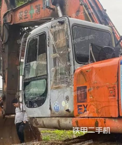 驾驶室正侧（驾驶室部分）