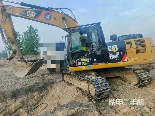 卡特彼勒320D2液压挖掘机
