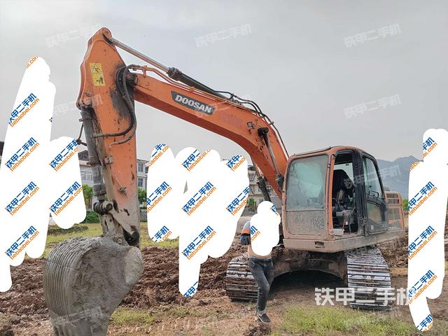 斗山DX150LC-9C挖掘机
