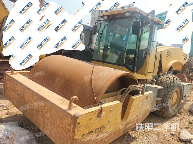山东临工LGS822压路机