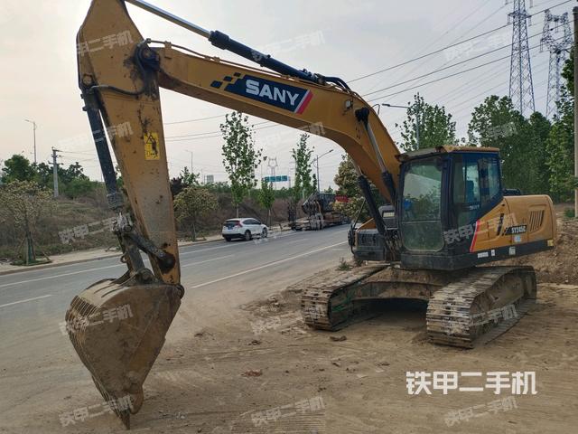 三一重工SY215C挖掘机