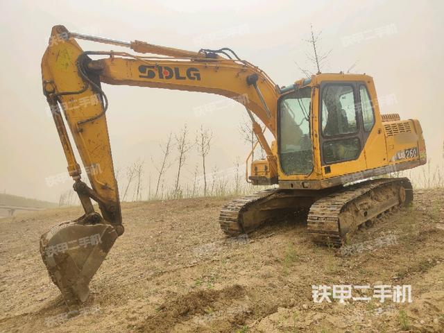山东临工LG6135 G4挖掘机