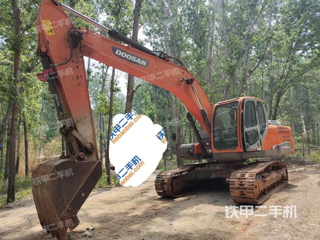 斗山DX220LC-9C挖掘机
