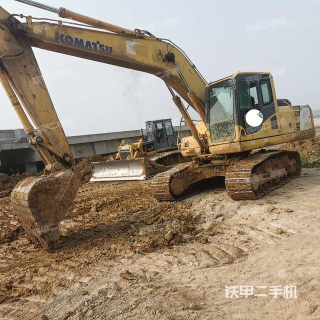 小松PC200-8挖掘机