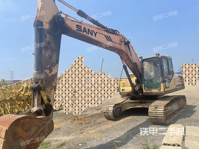 三一重工SY215C挖掘机