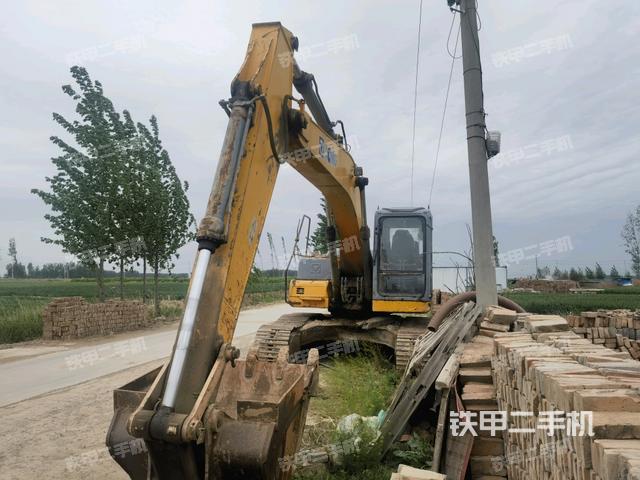 徐工XE215C挖掘机