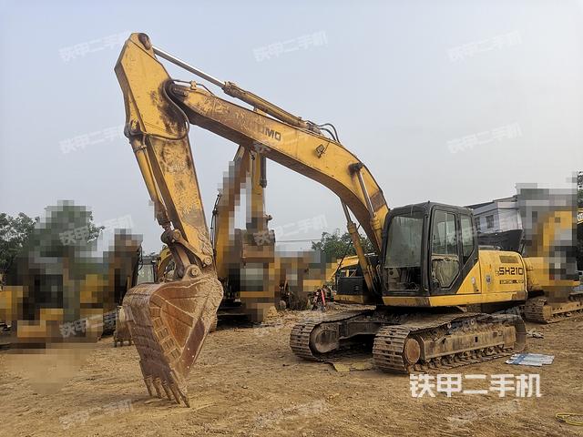 住友SH210-5挖掘机