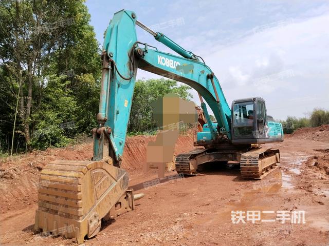神鋼SK350LC-8挖掘機(jī)