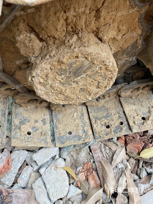 右驱动轮（行走机构）