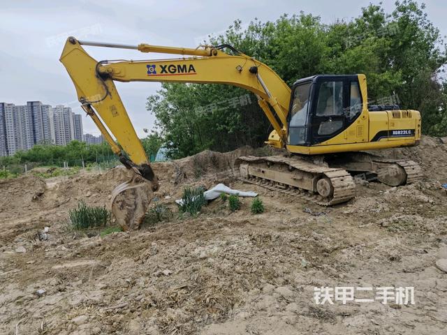 厦工XG822LC挖掘机