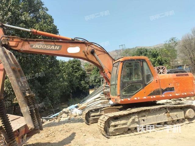 斗山DH225LC-7挖掘机