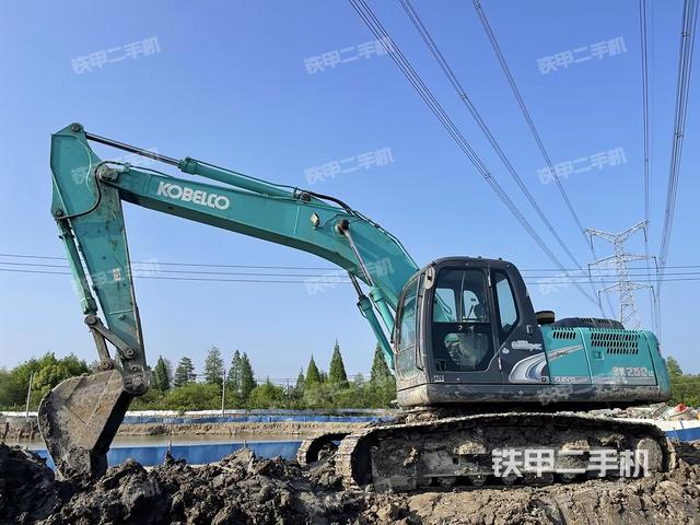 神钢SK210LC-8挖掘机