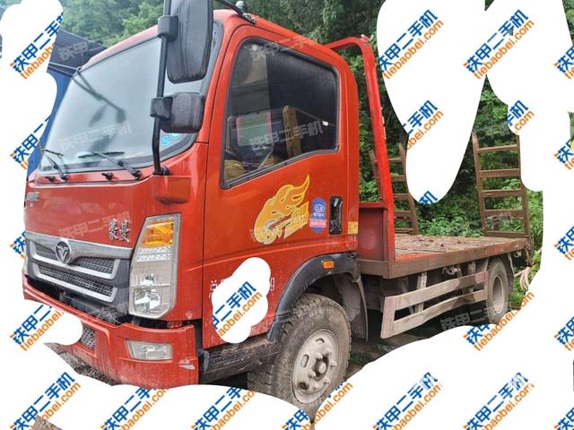 中国重汽4X2平板运输车