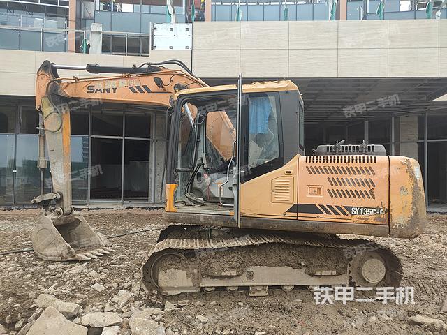 驾驶室整体（整机外观）