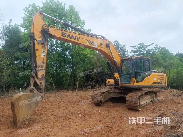 三一重工SY205C挖掘机