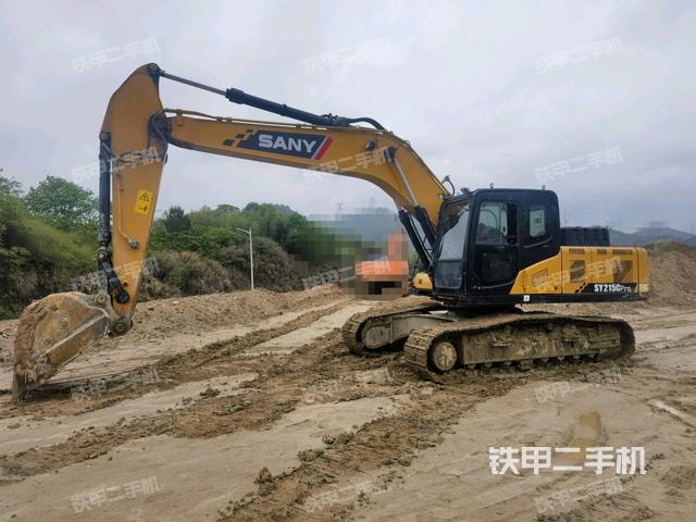 三一重工SY215C挖掘机
