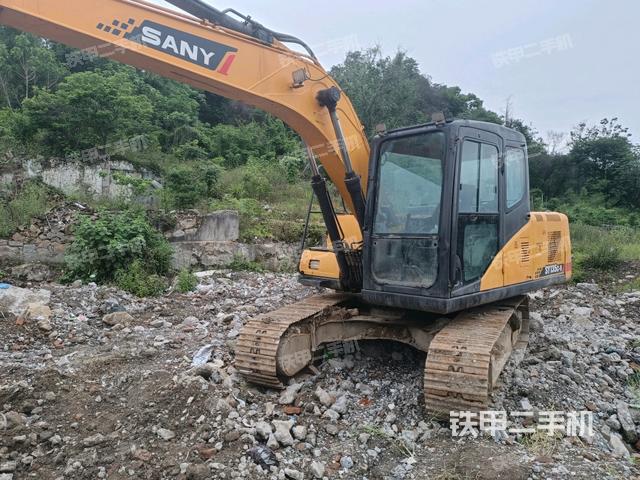 三一重工SY135C挖掘机